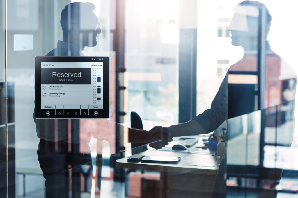 Kabelloses ROOMZ-Raumplanungsdisplay mit e-ink© als Microsoft Teams Panel Alternative
